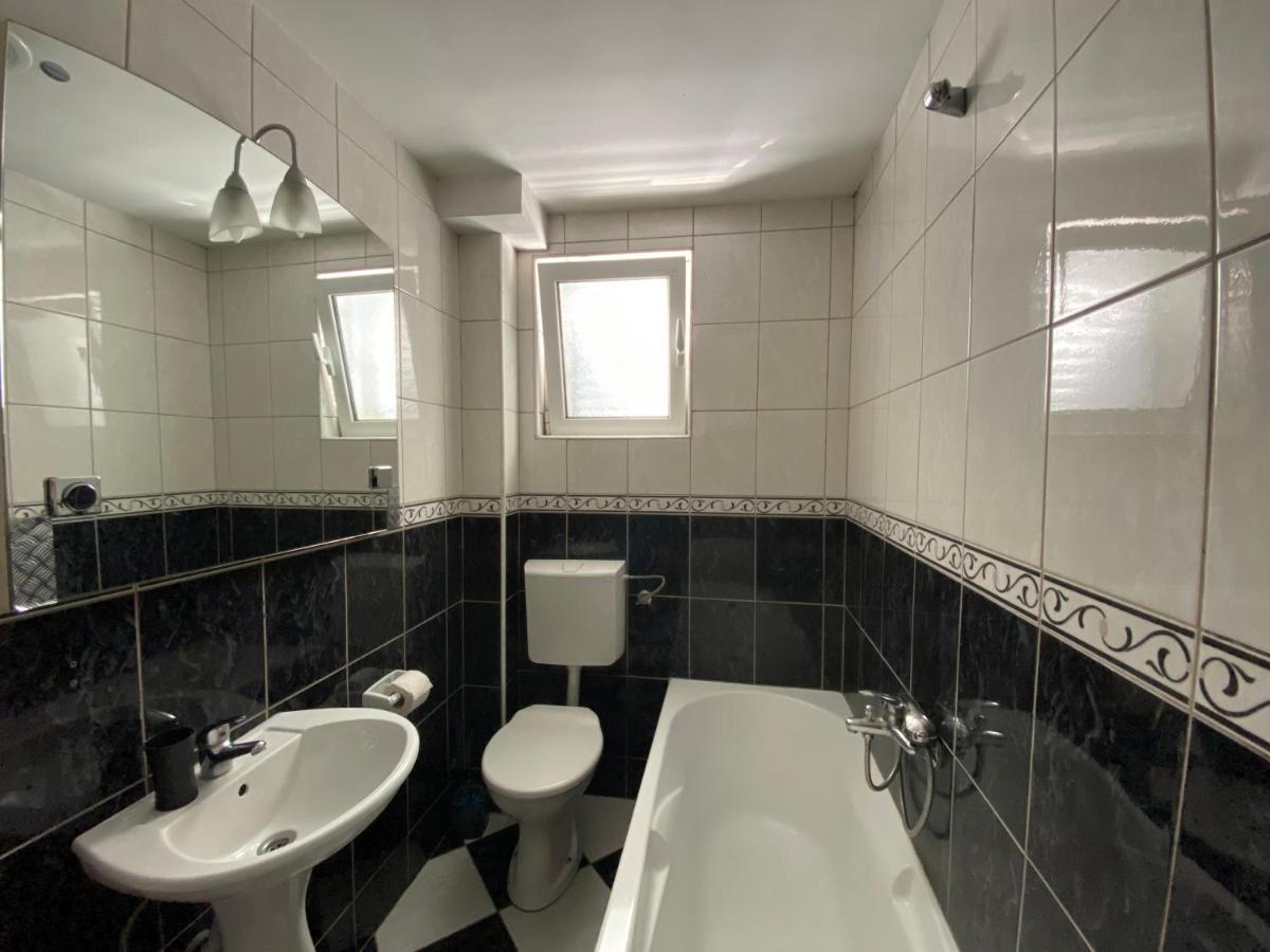 Veselinka Apartments & Rooms Budva Eksteriør bilde